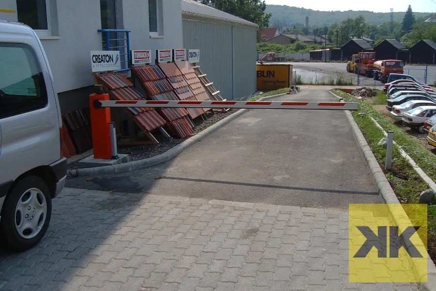 FAAC ipari sorompó hidraulikus, 100% ciklus – Salgótarján – Kerwin Kaputechnika referencia