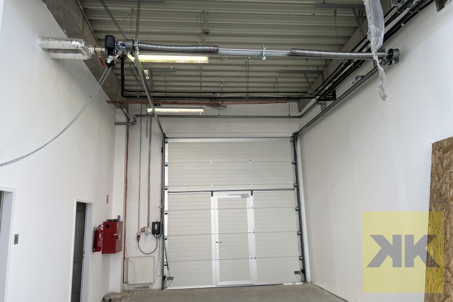 ConDoor ipari szekcionált kapu telepítés Torokbalint referencia – Gloutlet