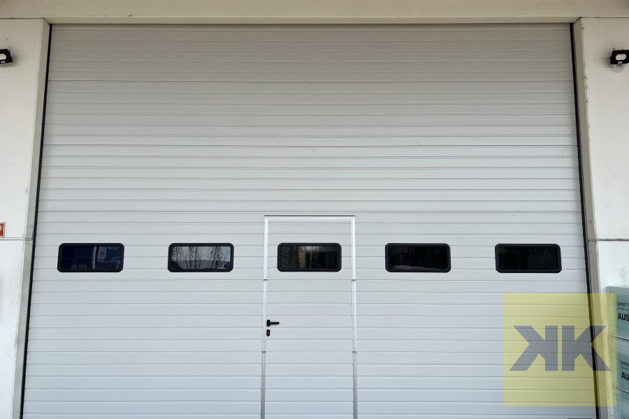 Hörmann ipari szekcionált kapu telepítés Gyöngyös referencia – Austrotherm