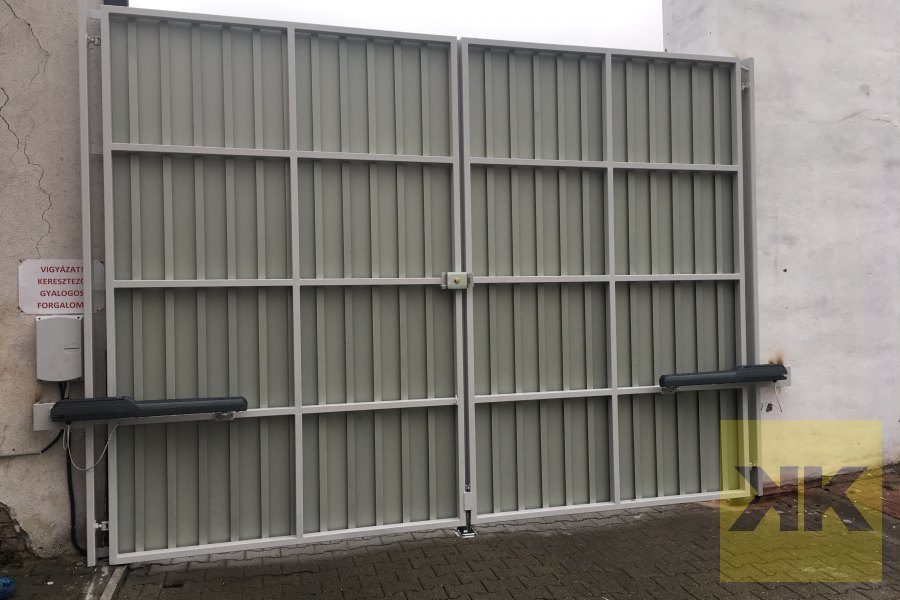 DITEC ipari kétszárnyú kapu (szárnyas/nyíló) telepítés Budapest referencia – Arcbuildingkft