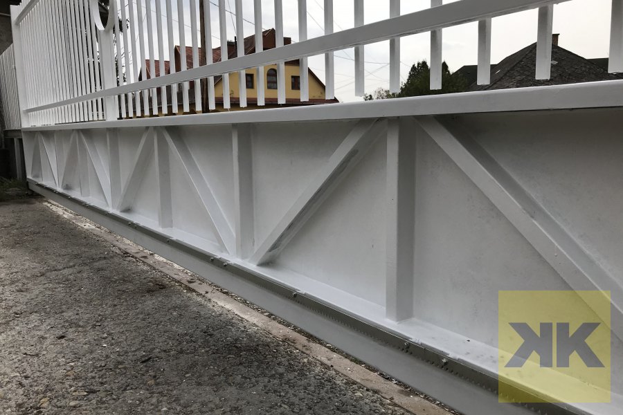 DITEC ipari úszókapu (önhordó) telepítés Gyöngyöstarjan referencia – 7 m – Ggspacekft