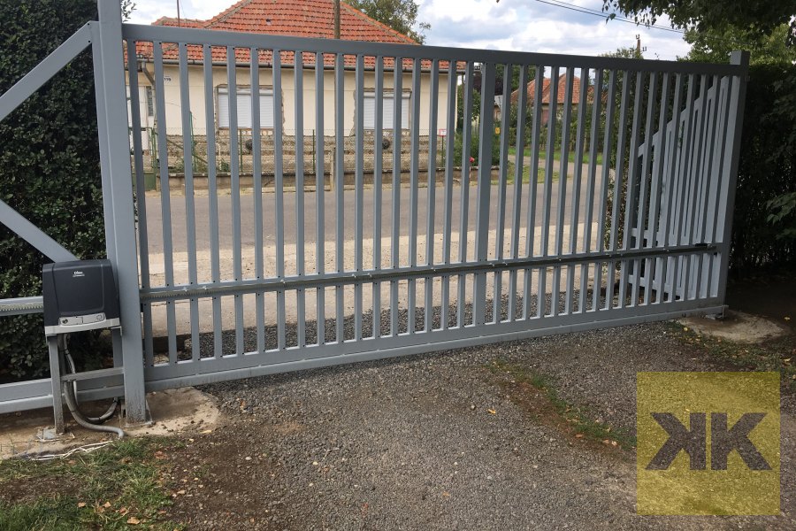 DITEC ipari úszókapu (önhordó) telepítés Karacsond referencia – 5 m