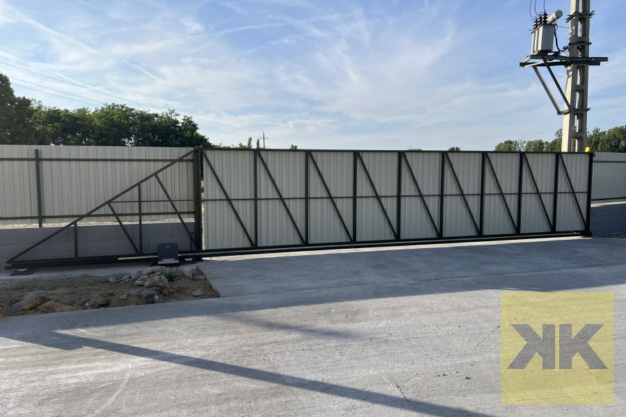 DITEC ipari úszókapu (önhordó) telepítés Verpelet referencia – 9 m