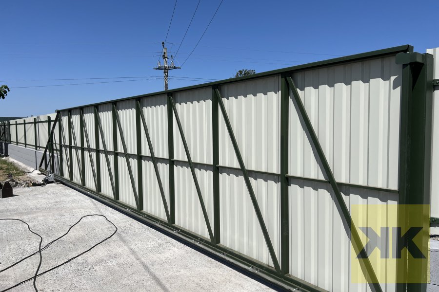 DITEC ipari úszókapu (önhordó) telepítés Verpelet referencia – 9 m