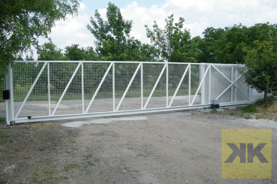 FAAC ipari úszókapu (önhordó) telepítés Karascsond referencia – 9 m