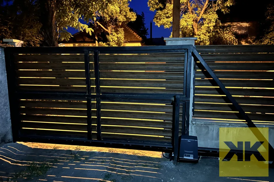 DITEC úszókapu automatika – Budapest – Kerwin Kaputechnika referencia