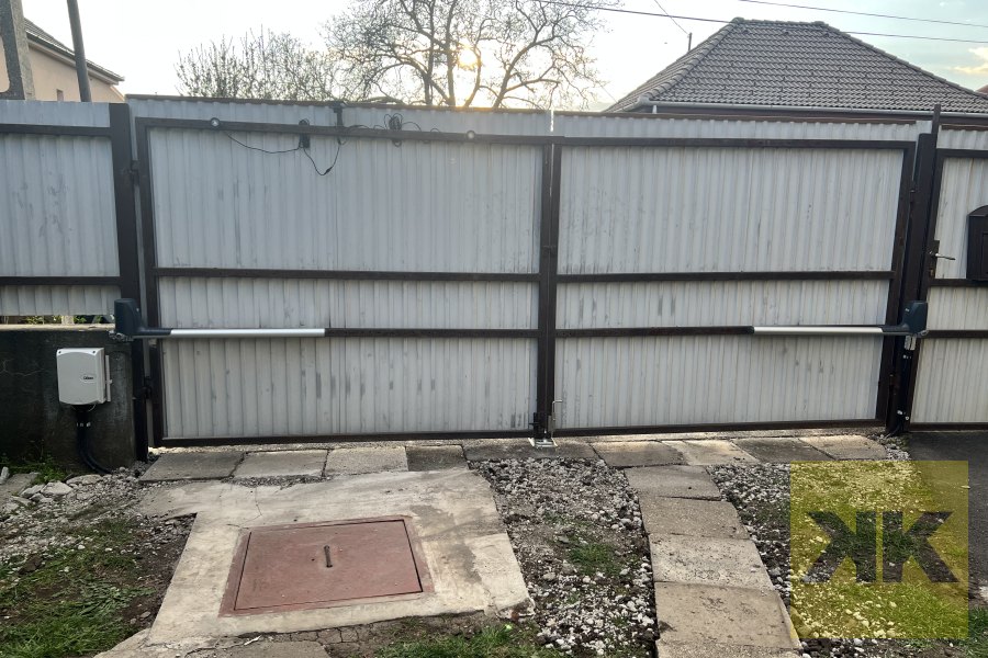 DITEC kapunyitó és kertkapu automatika – kétszárnyú kapu – Abasar – referencia