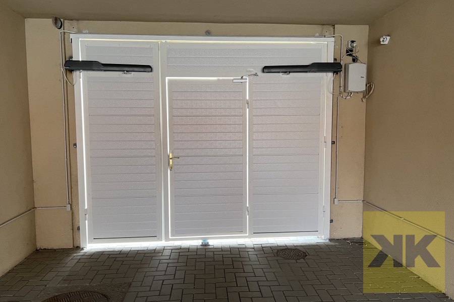 DITEC kétszárnyú kertkapu automatika telepítés Eger referencia – Tarsashaz