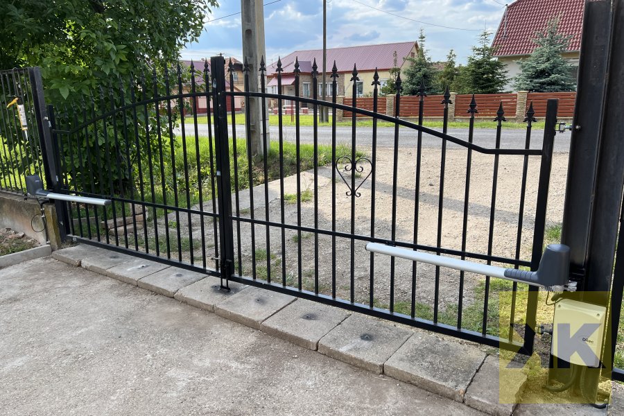 DITEC kétszárnyú kertkapu automatika telepítés Karacsond referencia