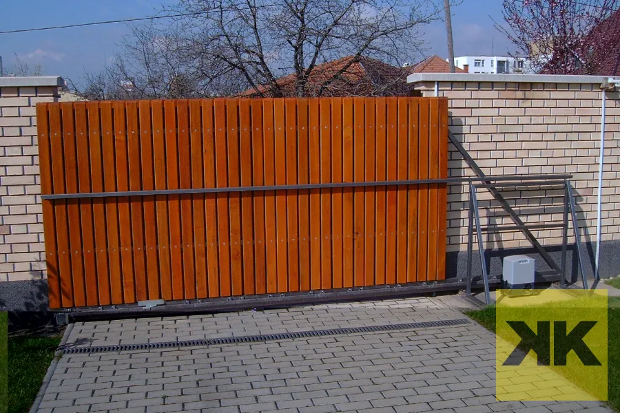 FAAC úszókapu automatika – Gyöngyös – Kerwin Kaputechnika referencia