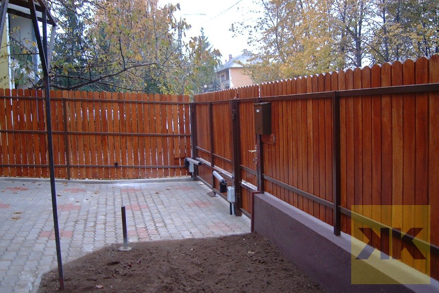 FAAC kétszárnyú kertkapu automatika telepítés Gyöngyös referencia