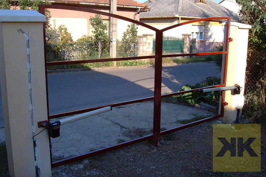 FAAC kétszárnyú kertkapu automatika telepítés Gyöngyöstarjan referencia