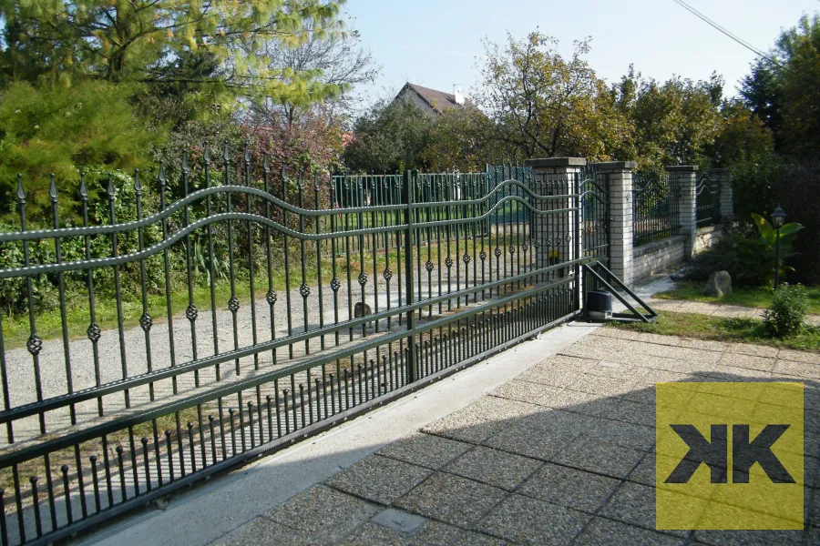 Genius tolókapu automatika – Szentendre – Kerwin Kaputechnika referencia