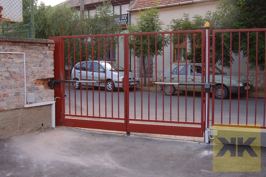 GENIUS kétszárnyú kertkapu automatika telepítés Gyöngyös referencia