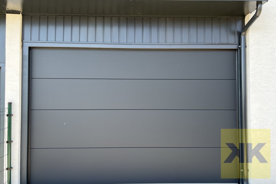 Eurodoor szekcionált garázskapu telepítés Cinkota referencia