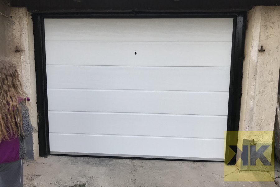 Eurodoor szekcionált garázskapu telepítés Domoszlo referencia