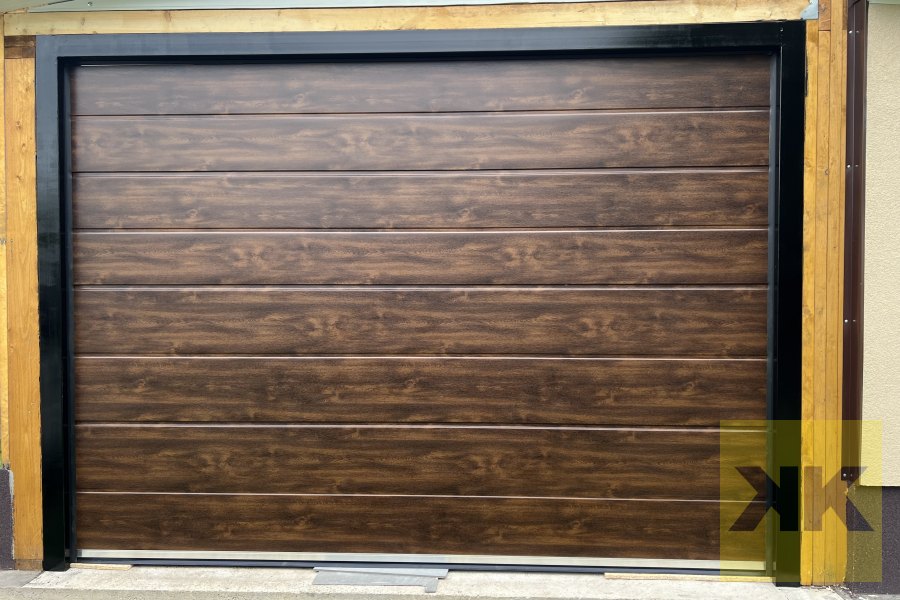 Eurodoor szekcionált garázskapu telepítés Malyi referencia