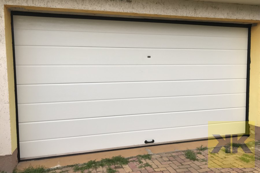 Eurodoor szekcionált garázskapu telepítés Novaj referencia