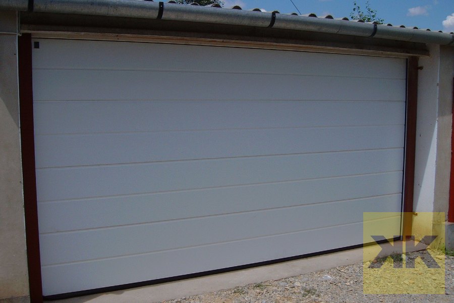 Hörmann szekcionált garázskapu telepítés Hatvan referencia