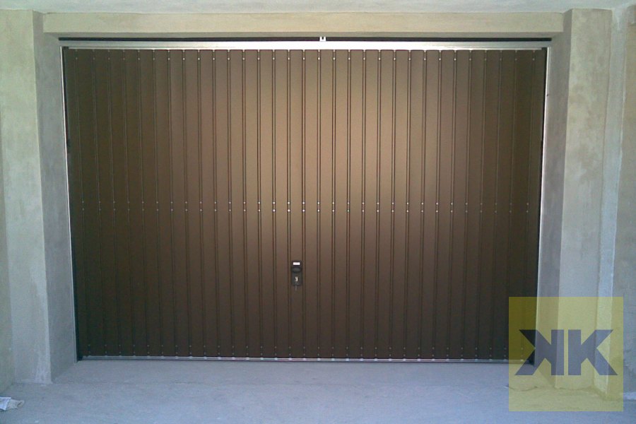 Normstahl szekcionált garázskapu – Gyöngyös – referencia