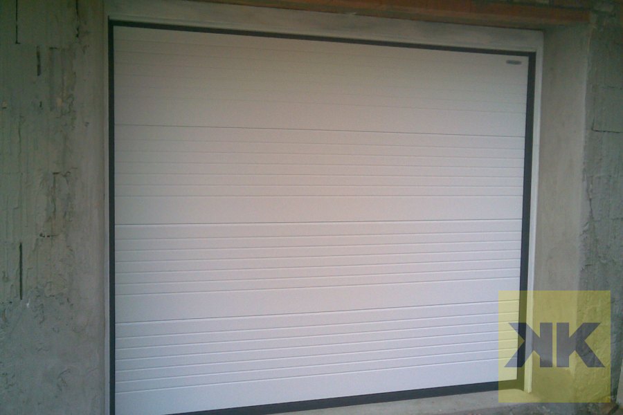 Normstahl szekcionált garázskapu – Gyöngyös – referencia