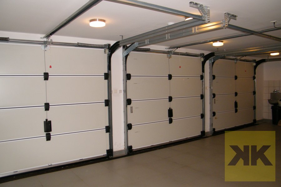 Normstahl szekcionált garázskapu telepítés Matrafured referencia